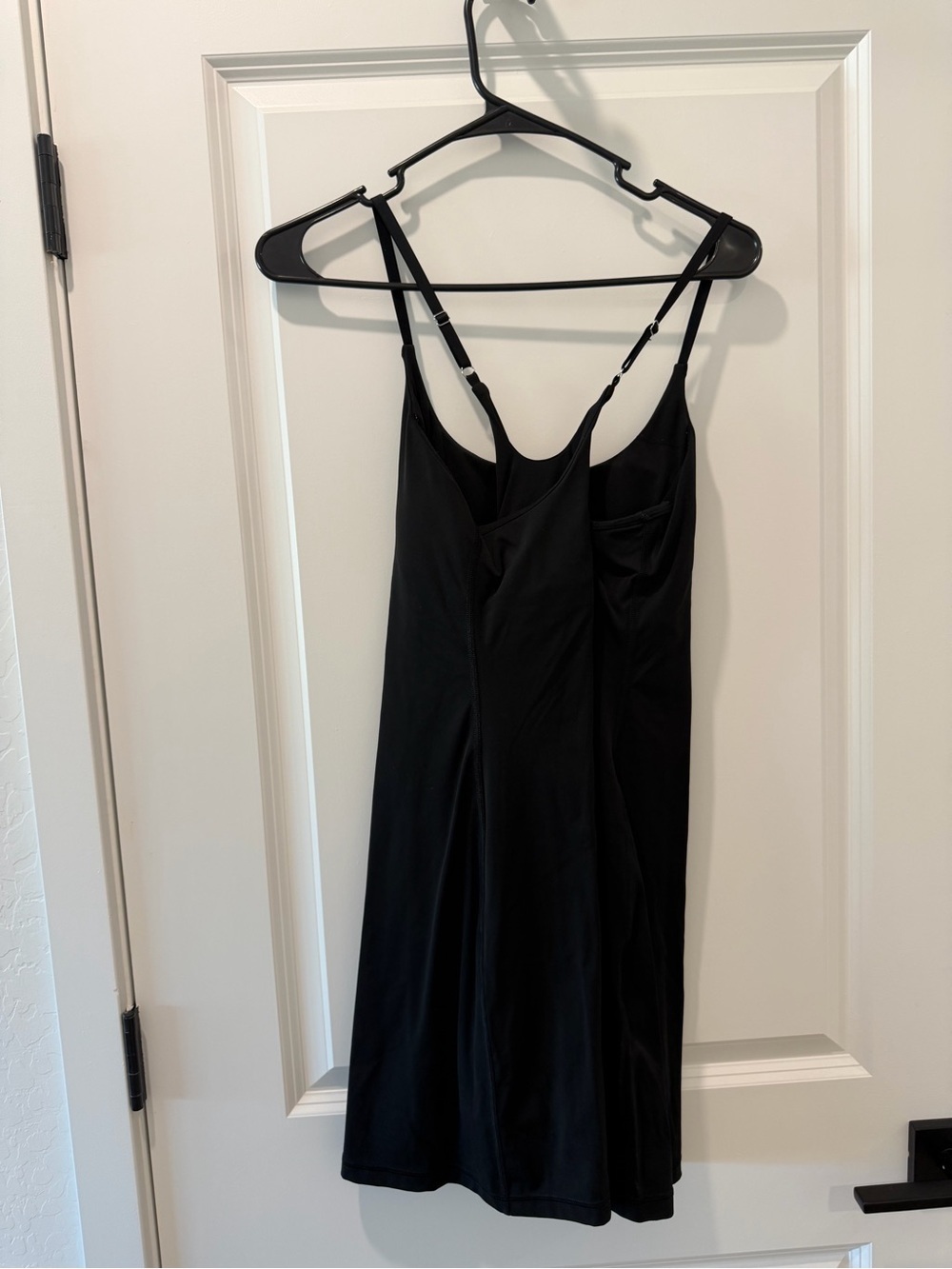 Athletic dress - Picture 4 of 4